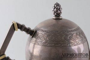 Чайный сервиз из 3 предметов в коробке. Россия, фирма Овчинникова, 1880 г. Серебро 84