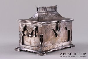 Шкатулка в русском стиле. Серебро 84 пробы, штамп, литье, гравировка. Россия, 1895 г. 