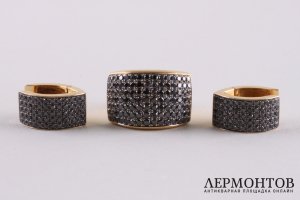 Набор из перстня и серег с черными бриллиантами ок. 4,14 ct. Золото. Бренд Melekkis