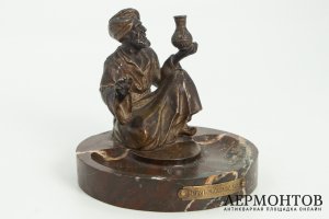 Статуэтка Араб Продавец масла. Франция, 1930-е гг. Шпиатр. Мрамор.