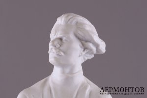 Статуэтка Максим Горький. Фарфор. СССР, ЛФЗ. 1950-е.