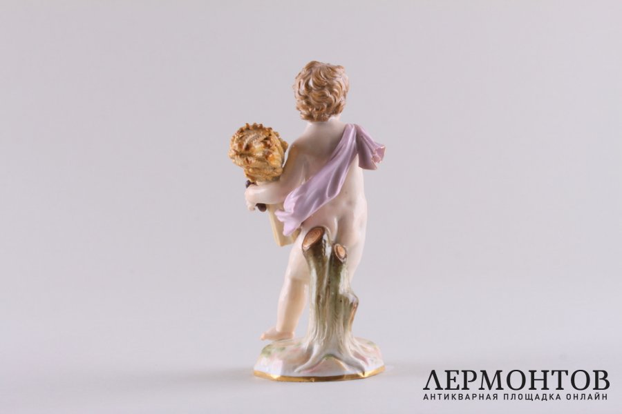 Аллегория осени. Херувим с серпом и снопом. Германия, Мейсенская мануфактура, XIX век
