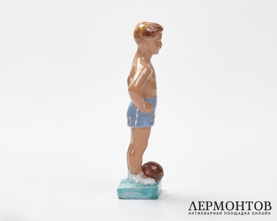 Статуэтка «Юный футболист». Керамика, Izsépy Margit, Венгрия, 1950-е годы