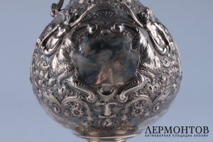 Графин в стиле неорококо с механизмом. Англия, Лондон, 1895 г., фирма J.H. Серебро 925, штамп, гравировка.