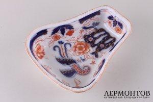 Шкатулка Цветы и птицы. Фарфор, роспись. Российская империя, ИФЗ, 1825-1850