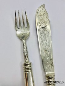 Набор для рыбы (эгоист). Серебро 84 пробы, П. Овчинников, Россия, 1891 год