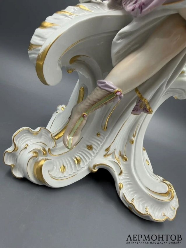 Скульптура «Муза Терпсихора». Фарфор, Meissen, И. И. Кендлер, Германия, 2010 год