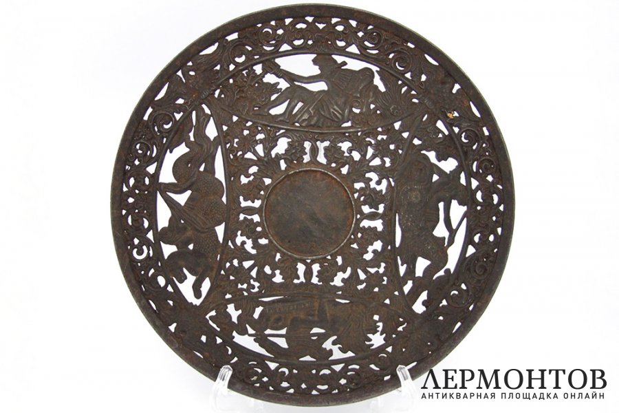 Тарелка Нептун и Наяды. Чугун. Россия, Касли, 1896 год.