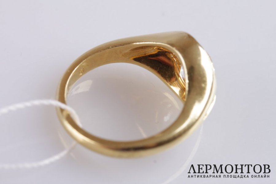 Кольцо с бриллиантом 1,47 ct.  Золото 750 пробы. Европа