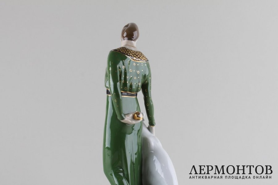 Статуэтка Дама с борзой. Фарфор.  Fraureuth, Германия, Carl Nacke, 1919-1926 гг.