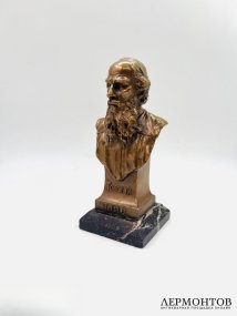 Бюст Л. Н. Толстого. Омеднённый сплав, камень, Россия, 1911–1915 годы