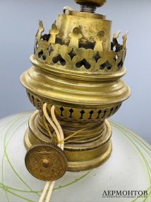 Керосиновая лампа с зелёным плафоном. Бронза, стекло, фарфор, Kosmos Brenner, Германия, 1930–1940-е годы