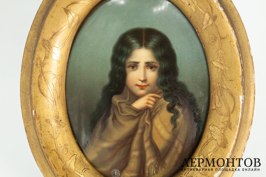 Портрет Юной девушки. Западная Европа, конец 19 века. Фарфор, живопись.