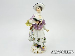 Статуэтка Певица с нотами. Meissen, 1 треть 20 века. Фарфор, роспись.