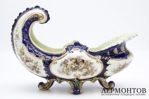 Ваза Рог изобилия. Австрия, 1900-1920е. Фаянс, роспись по деколи.