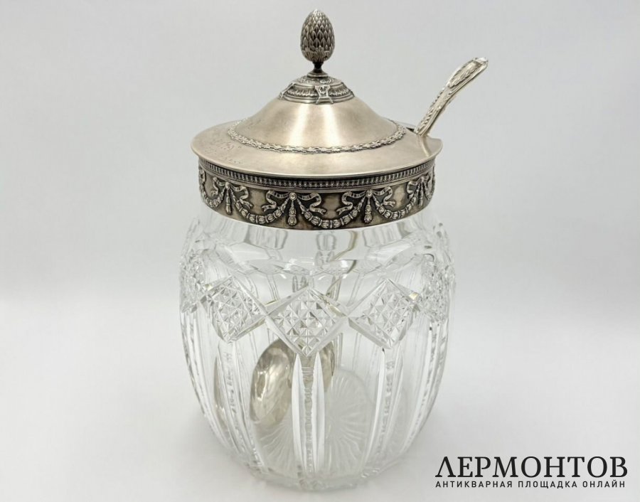 Крюшонница Скачки. Россия, 15 артель, 1900-е гг. Серебро 84 пробы, хрусталь.