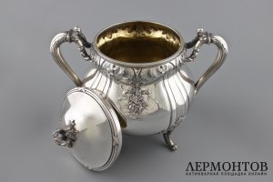 Большая сахарница. Серебро 950 пробы, золочение. Франция, конец XIX века.