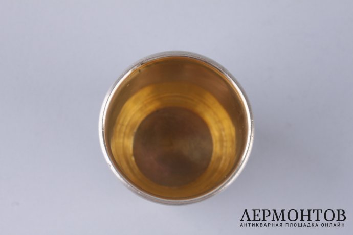 Стопка с полихромной эмалью по скани. Серебро 84 пробы. Москва, Россия, 1899-1908 гг.