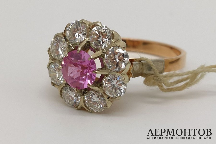 Золотое кольцо малинка с бриллиантами и розовым корундом. 583 пр. СССР, 1960-80е гг.