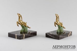 Упоры для книг в виде скачущих ланей. Бронза, литье, золочение. Европа, 1930-50-е гг.