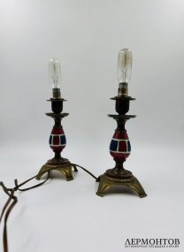 Парные настольные лампы с нимфами и амурами. Фарфор, роспись, латунь, Западная Европа, 1-я треть 20 века