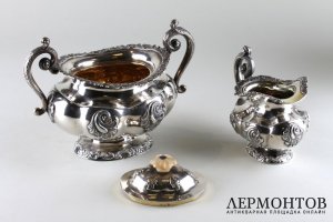 Сервиз чайный из 3-х предметов в рокайльном стиле. Серебро 84 пробы. Россия,1844 г. 
