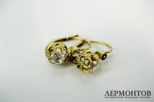 Серьги. Золото 750 пробы, стразы. Европа, рубеж XIX-XX веков.