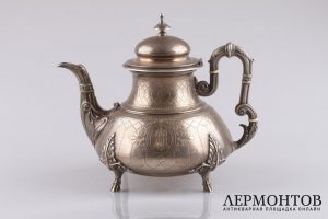 Чайник в неоклассическом стиле E. Hugo. Серебро 950 пробы. Франция, XIX век.