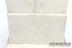 И.В. Сталин, бюст. Фарфор. СССР, Дулево, Куров, 1940-50е гг. Авторский.