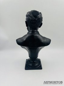 Бюст П. И. Чайковского. Чугун, Каслинский завод, скульптор Бах, СССР, 1962 год