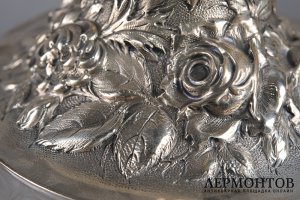 Бонбоньерка для конфет. Западная Европа, нач. 20 в. Серебро 925 пробы.