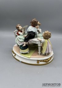 Скульптурная группа «В гостях у бабушки». Фарфор, роспись, Scheibe-Alsbach, Германия, начало 20 века