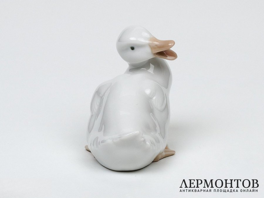 Статуэтка «Утёнок». Фарфор, NAO by Lladró, Испания, 1980-е годы