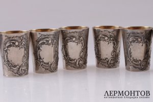 Ликерный набор из шести стопок в стиле рококо в коробке. Серебро 800 пробы. Германия