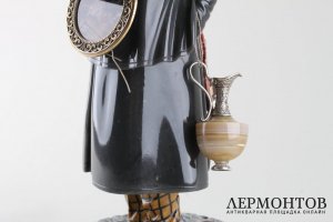 Скульптура Коллекционер антиквариата. Камнерезная работа. Екатеринбург.