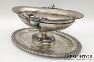 Соусник с подносом. Серебрение. Франция, Christofle, конец XIX-1-я треть ХХ века.