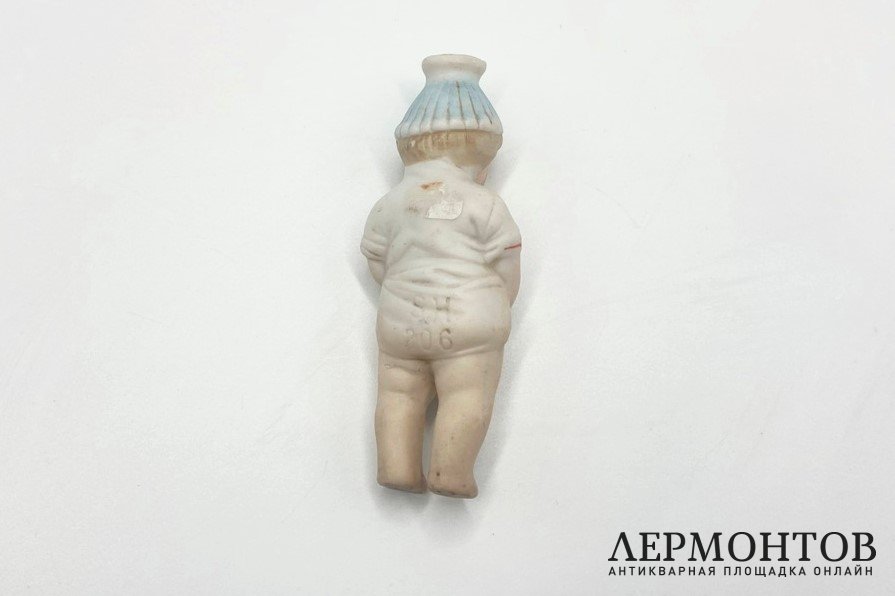 Флакон -кунштюк для духов Мальчик. Германия, кон. 19 - 1 треть 20 в. Бисквит, роспись