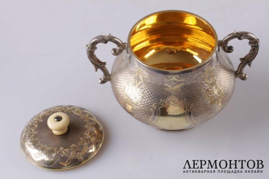 Чайный и кофейный сервиз Werner i Sa. Серебро 84 пробы. 1881 год. Российская империя