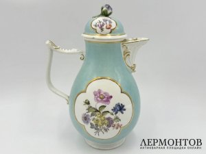 Кофейник с цветочной росписью. Германия, Meissen, 2 пол. 19 века. Фарфор, роспись.