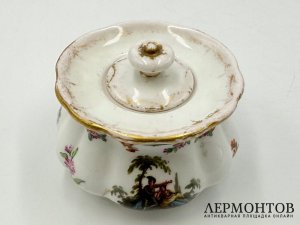 Чернильница Галантные сцены. Тюрингия, 18 век. Фарфор, роспись.