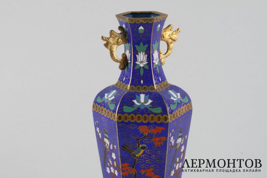 Ваза Цветы и птицы, на подставке. Клуазоне. Китай, 1950-70-е гг.