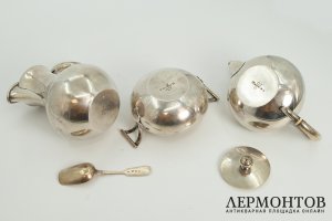 Чайно-кофейный сервиз. Российская Империя, фирма И. Сазикова, 1869-1870 г. Серебро.