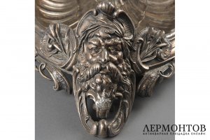 Ваза для фруктов и цветов. Франция, 1880-е гг. Металл, серебрение. Стекло.