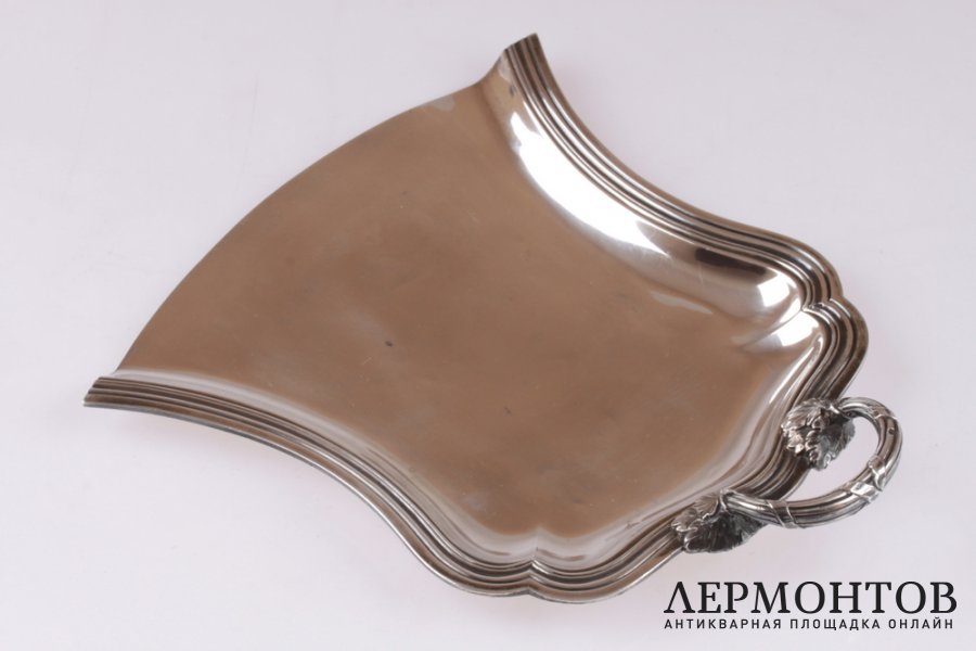 Совок в стиле ампир. Серебро 950 пробы. Франция