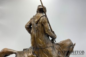 Скульптурная композиция Охотник на лошади. Франция, Париж, P.-J. Mene, 19 век. Бронза