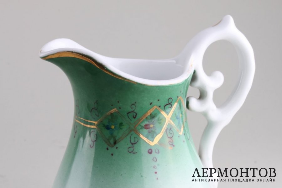 Молочник.Фарфор, роспись. Фабрика Кузнецова. Российская империя, 1890-1910е годы