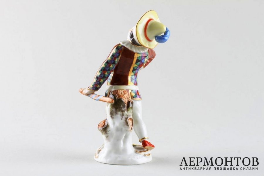 Статуэтка Персонаж из комедии Дель Арте. Германия, Meissen, нач. 20 в. Фарфор.
