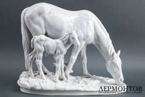 Статуэтка Лошадь с жеребенком. Мейсен, 1950-70е. Фарфор.