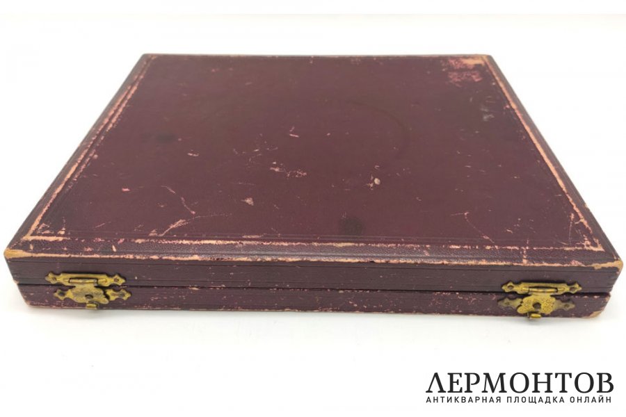 Набор столовый для мягкого сыра, модерн. Серебро, черепаха. Европа, 1890-1900е гг.
