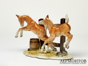 Статуэтка «Резвящиеся жеребята». Фарфор, Lorenz Hutschenreuther, Германия, 1970–1985 годы